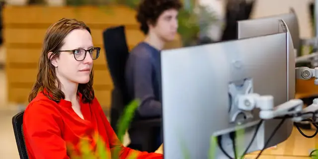 Fenêtre people working in business office